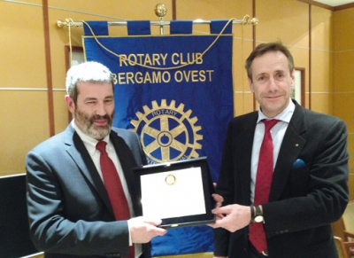 Il Rotary Club 
Bergamo Ovest 
premia 
il restauratore 
Blumer