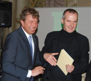 l'assessore al Turismo e attività produttive di Clusone Lorenzo Balduzzi (a destra) con il sindaco Olini