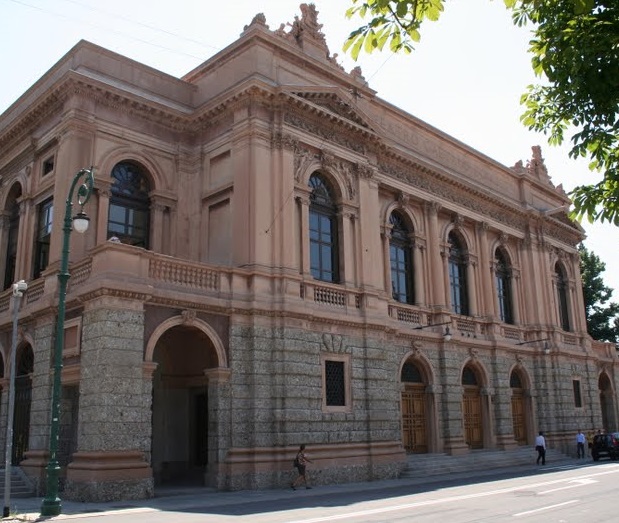 Popolare di Bergamo,  2 milioni per il restauro del Donizetti