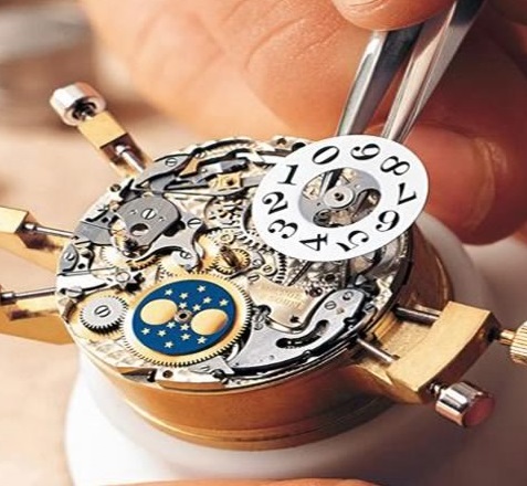 La “guerra” degli orologi. “Le multinazionali penalizzano i riparatori”