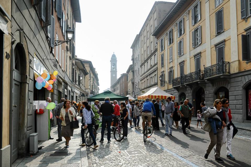 Bergamo by night arriva anche in Borgo Palazzo