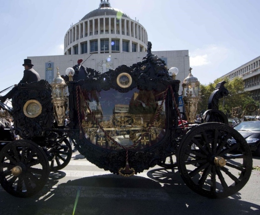 Il funerale show di Casamonica? La quintessenza dello spirito nazionale