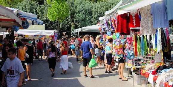 Mercati estivi, la mappa per fare affari in villeggiatura