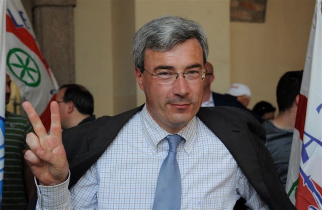 Forza Italia incalza Pezzoni: «Si dimetta per rispetto degli elettori»