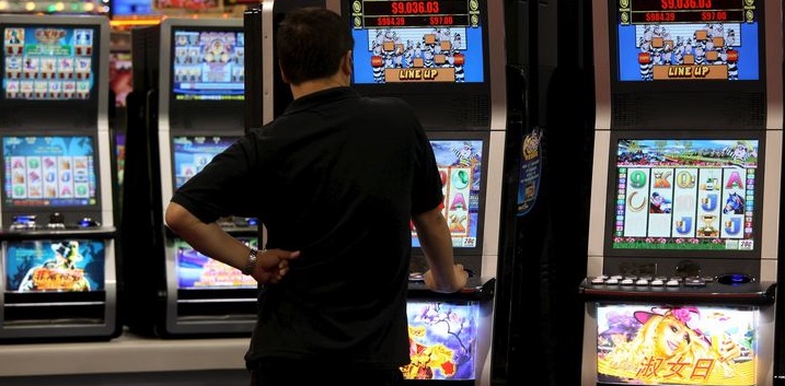 Slot machine, in Lombardia sono 8mila in meno