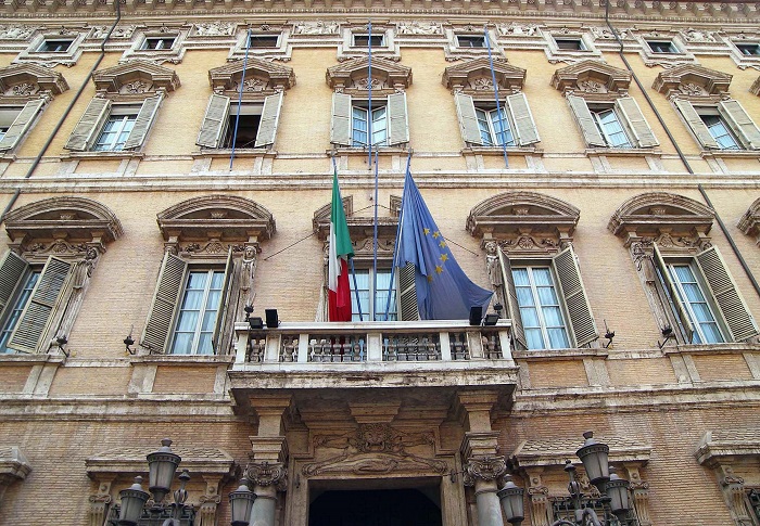 Verso il referendum, confronto a due voci della Camera civile di Bergamo