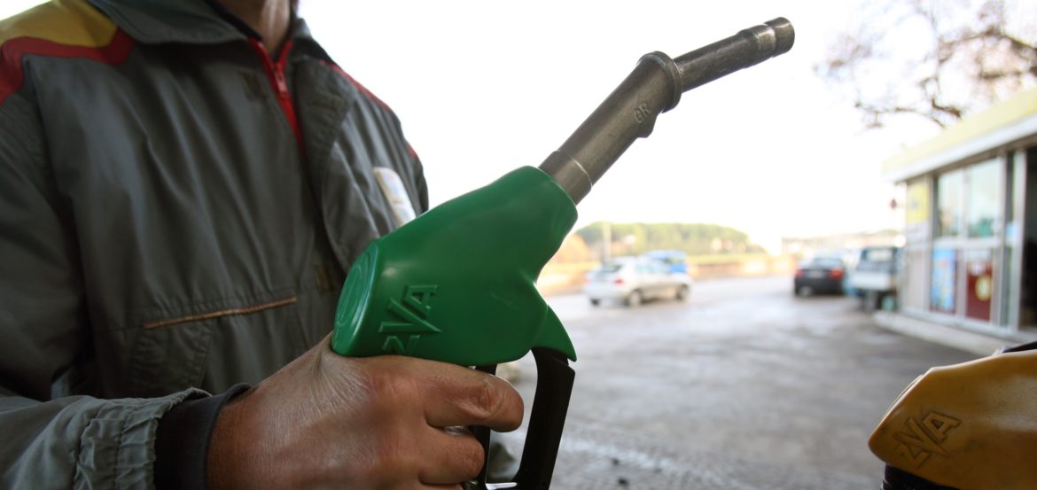 Benzinai, margini al minimo «e preoccupano le commissioni bancarie»