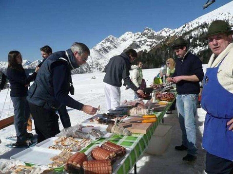 Piani dell’Avaro, niente ciaspole ma l’escursione resta golosa