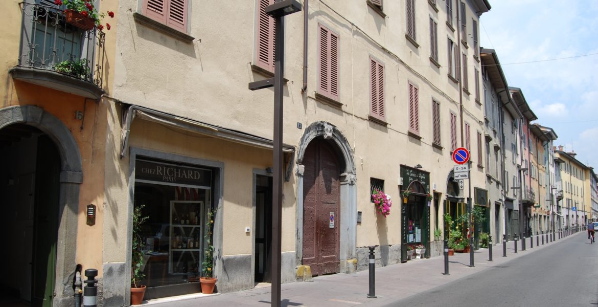 Aperture in franchising, a Bergamo in lizza 15 negozi sfitti