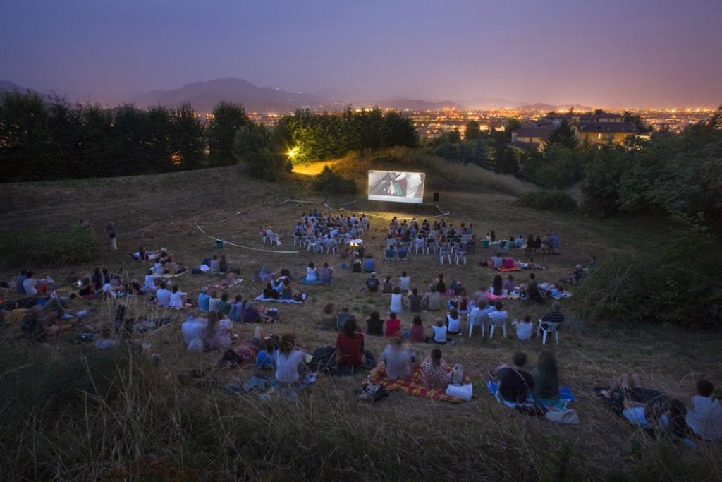 cinema in giardino - palazzo Moroni - Bergamo