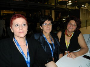 Giuliana Carenini (a sinistra) con la cognata Bianca e la sorella Iosette