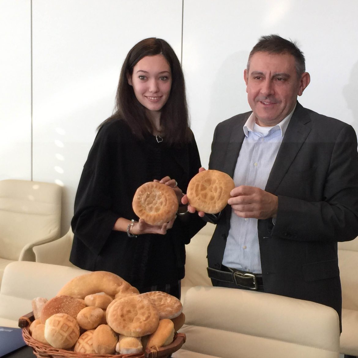 Aspan e Rotary per il pane della solidarietà, simbolo del Natale e della condivisione