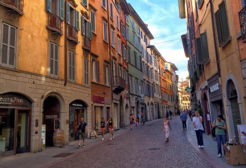 Distretto di Bergamo, contributi a fondo perduto per rilanciare le attività del terziario