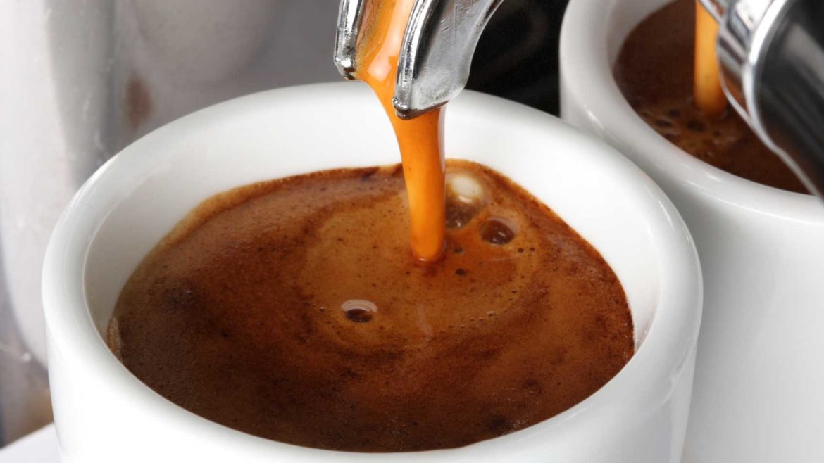 Caffè, prezzo medio a tazzina 1,21 euro, aumento contenuto rispetto ai costi crescenti