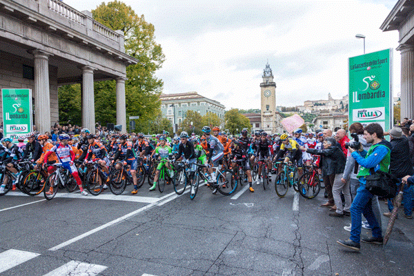 Giro di Lombardia, doppio passaggio a Bergamo. Le modifiche alla viabilità