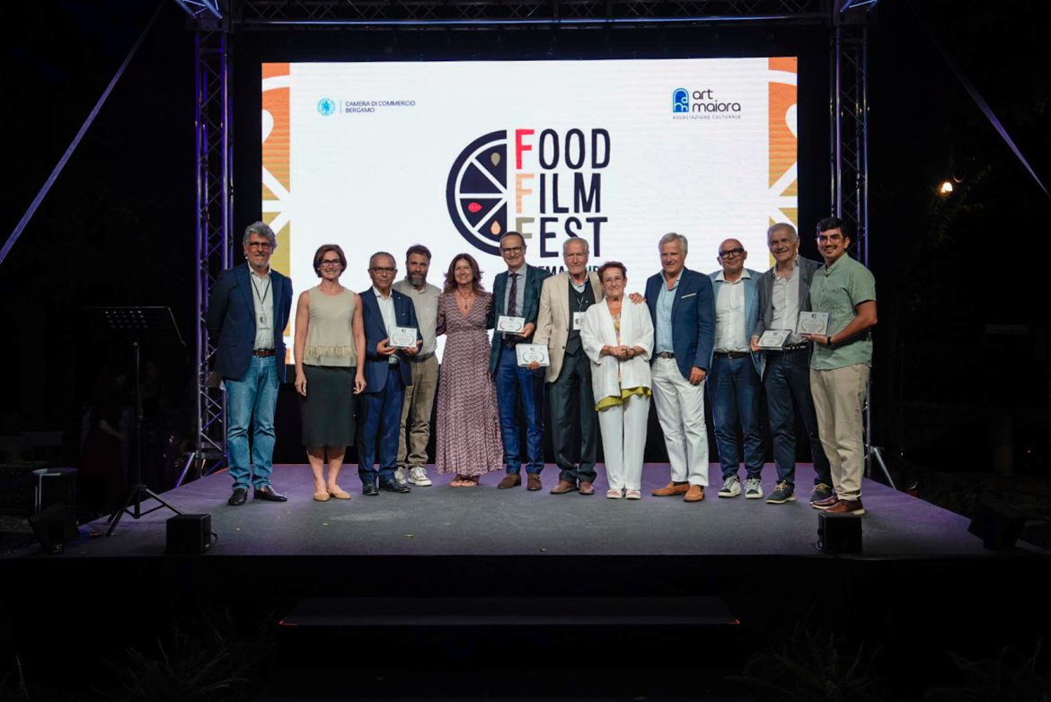 Food Film Fest, Confcommercio Bergamo protagonista tra cinema e gustoSul palco Storie di commercio, uno sguardo al futuro. 5 i vincitori del concorso internazionale dal tema Metamorfosi